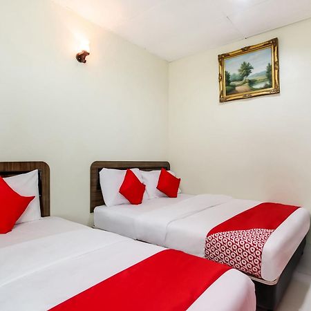 Super Oyo 89427 Kavanas Hotel Taiping Buitenkant foto