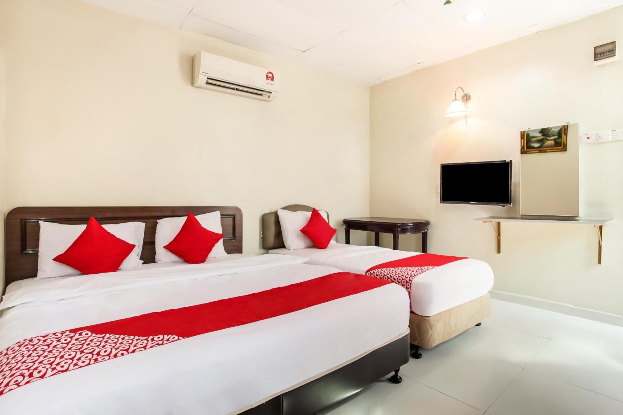 Super Oyo 89427 Kavanas Hotel Taiping Buitenkant foto