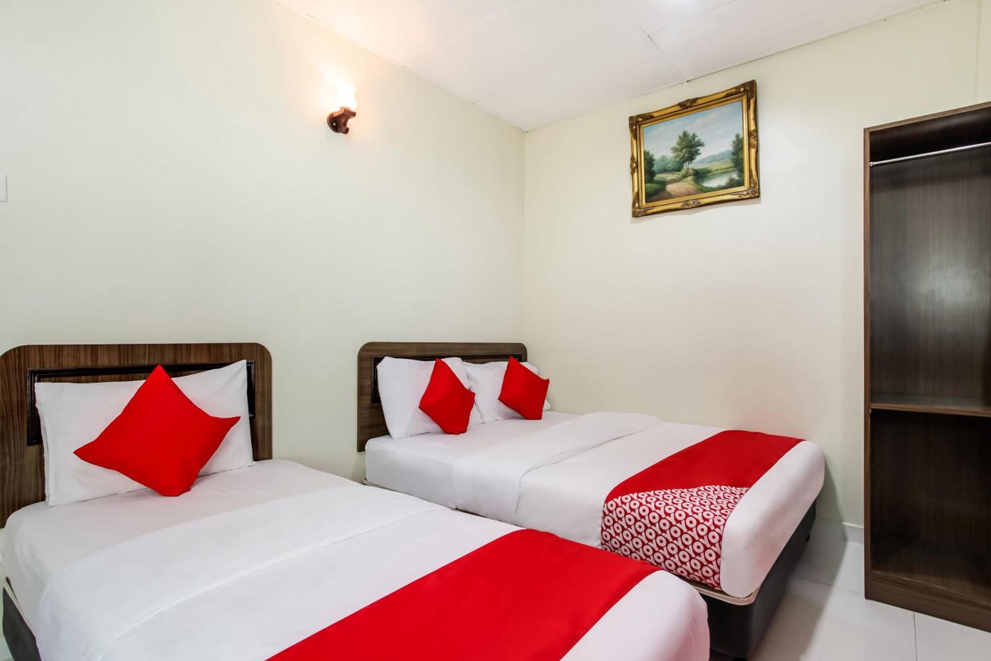 Super Oyo 89427 Kavanas Hotel Taiping Buitenkant foto