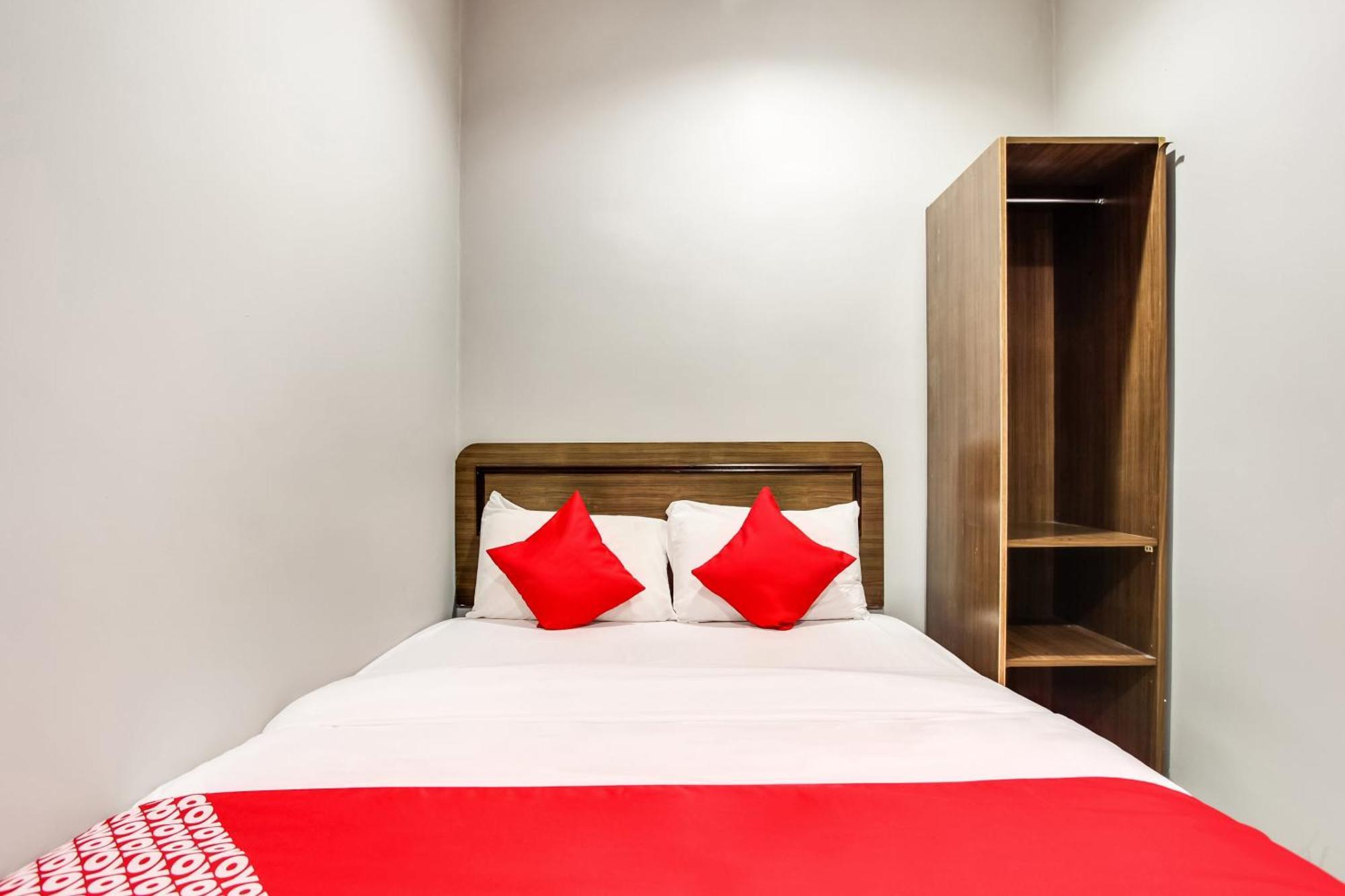 Super Oyo 89427 Kavanas Hotel Taiping Buitenkant foto