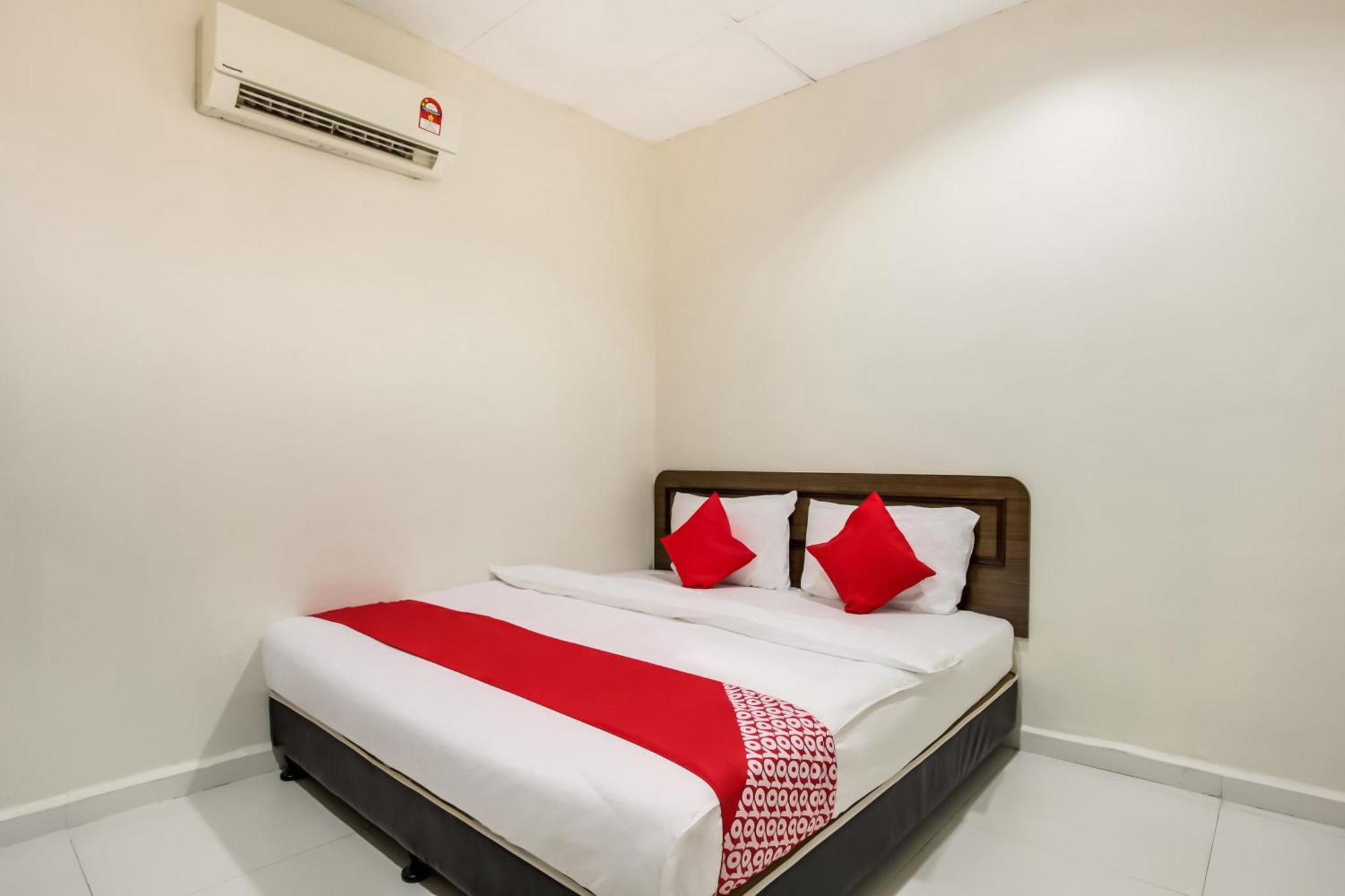 Super Oyo 89427 Kavanas Hotel Taiping Buitenkant foto