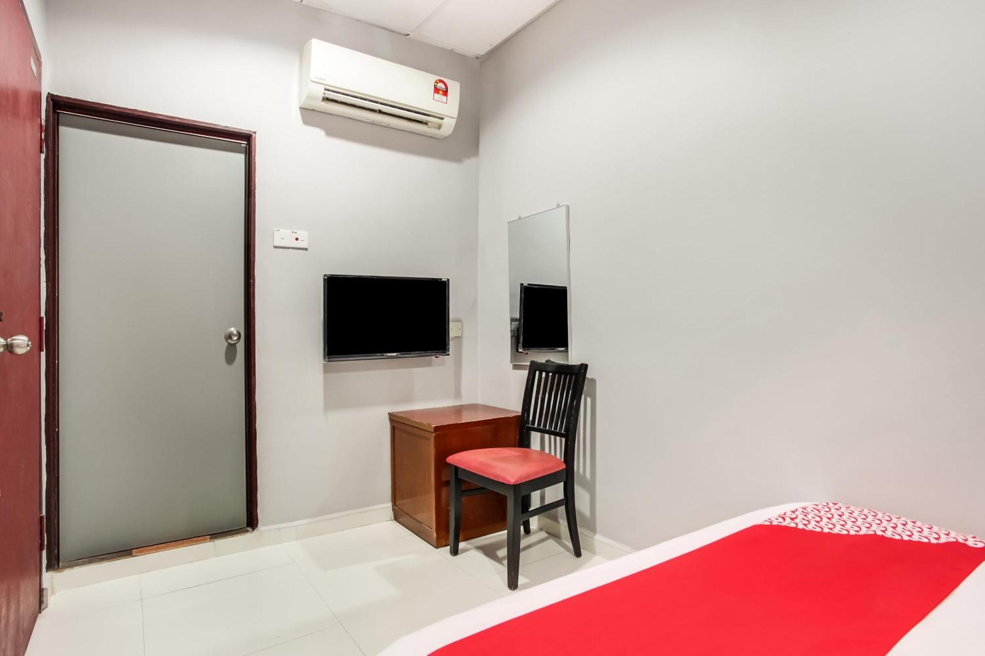 Super Oyo 89427 Kavanas Hotel Taiping Buitenkant foto