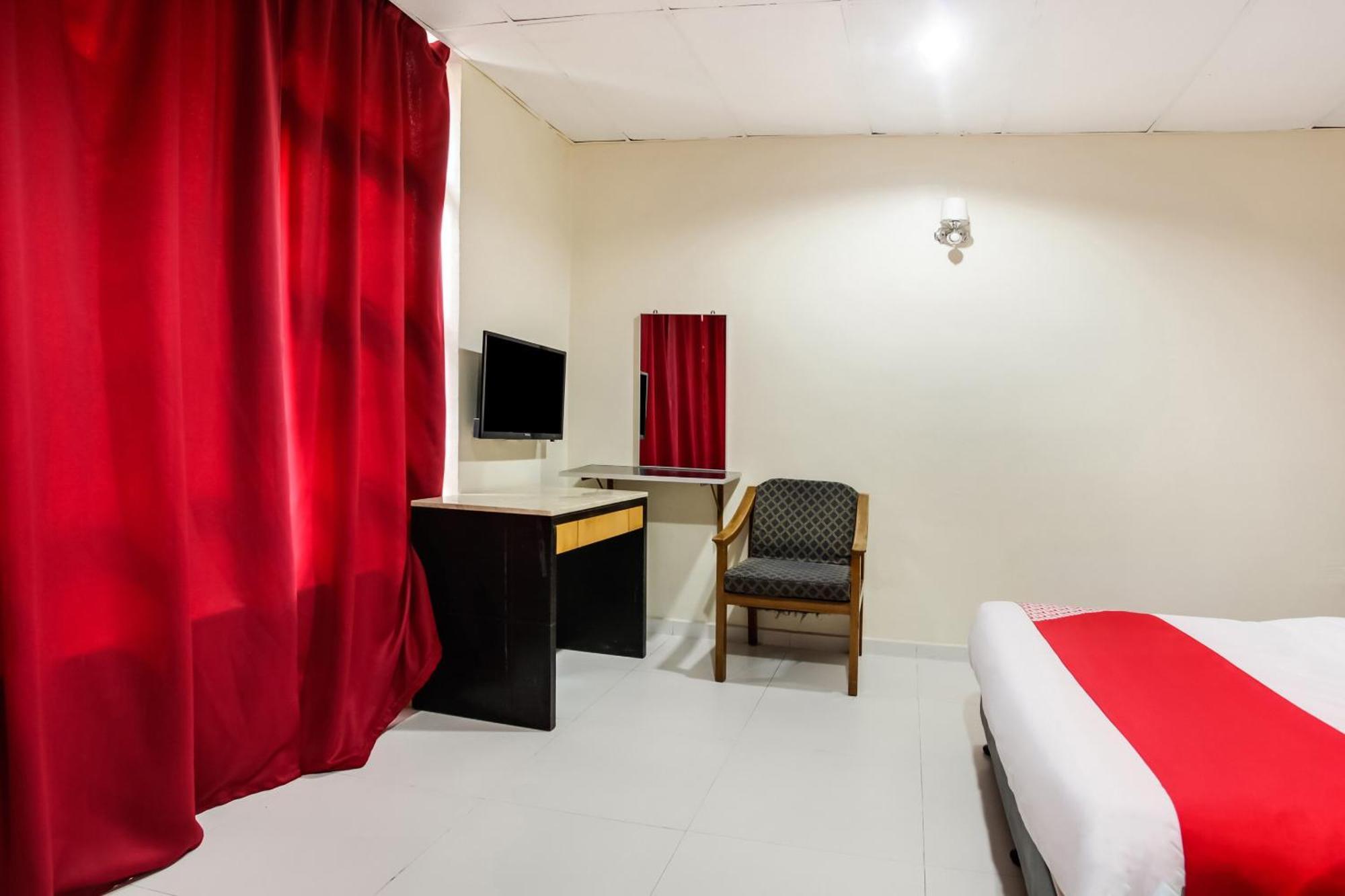 Super Oyo 89427 Kavanas Hotel Taiping Buitenkant foto