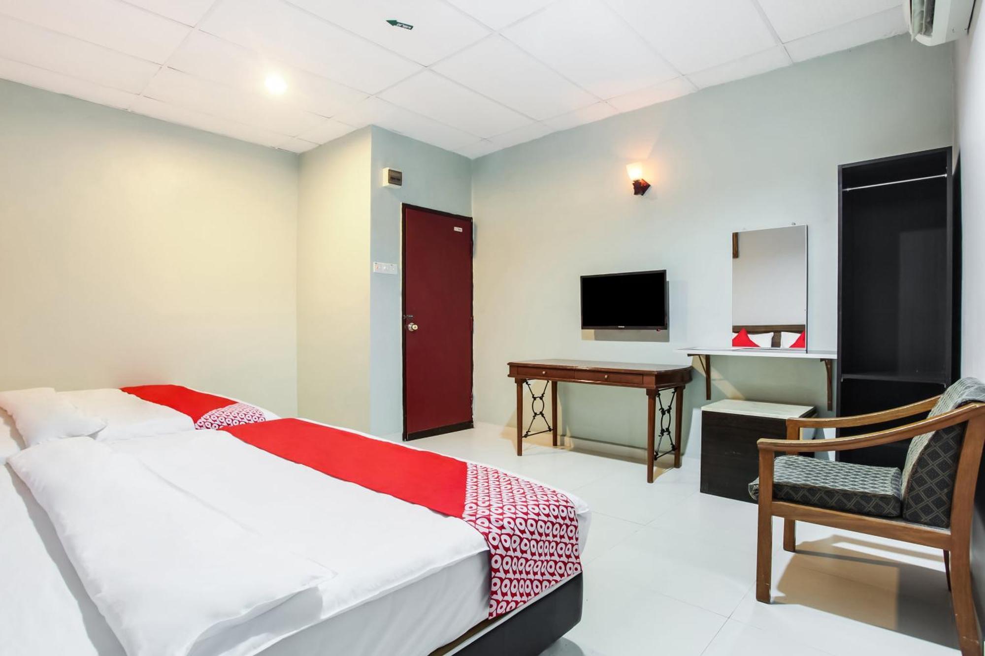 Super Oyo 89427 Kavanas Hotel Taiping Buitenkant foto