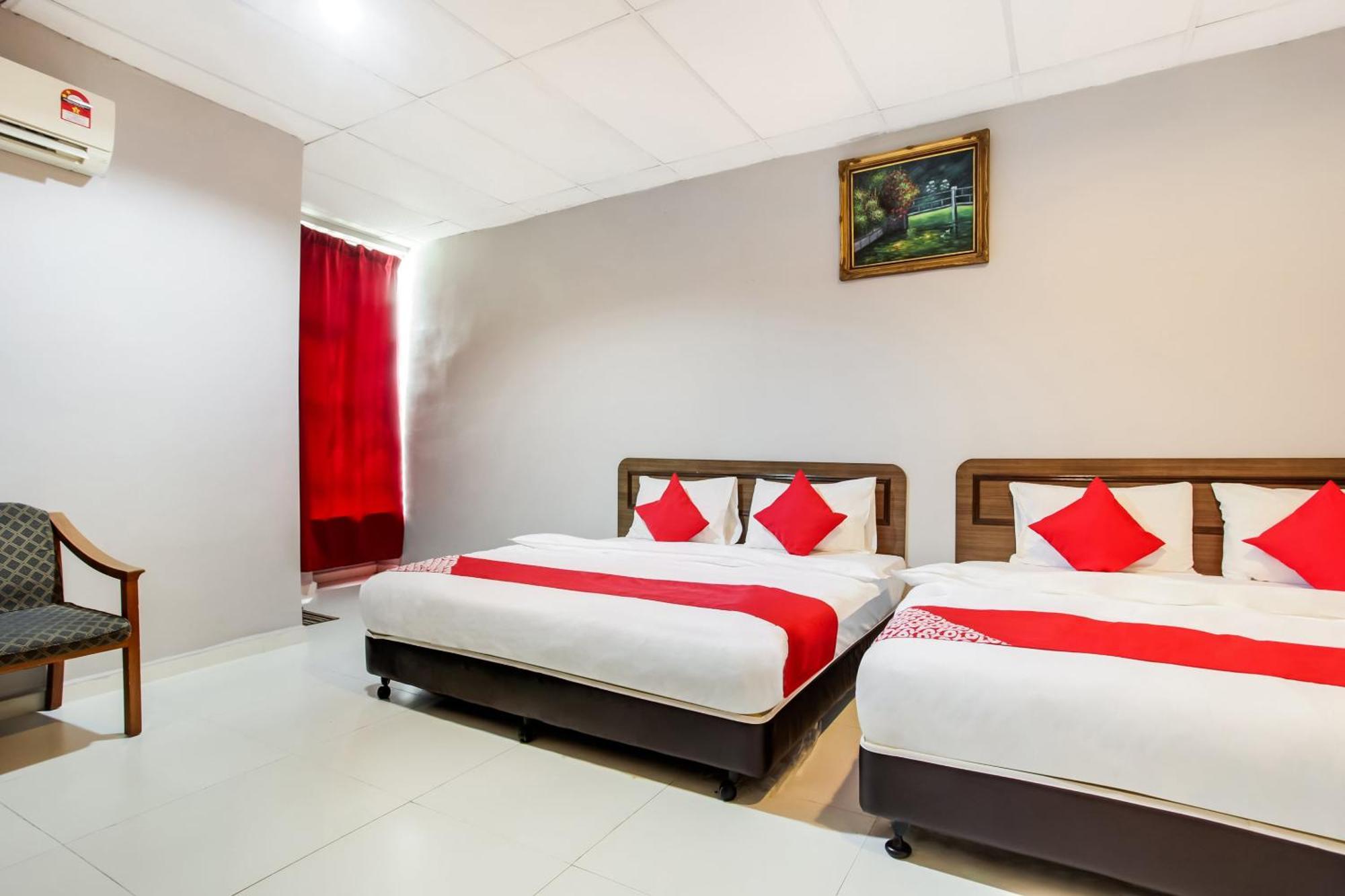 Super Oyo 89427 Kavanas Hotel Taiping Buitenkant foto
