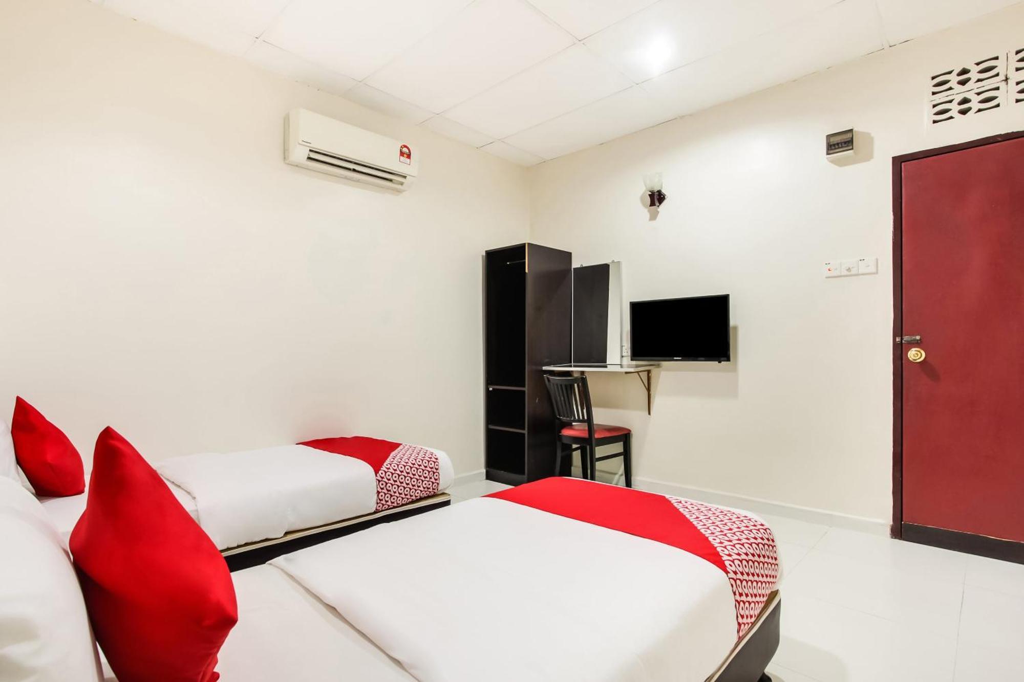 Super Oyo 89427 Kavanas Hotel Taiping Buitenkant foto